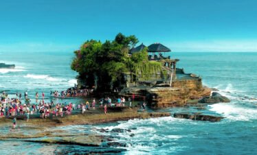 TANAH LOT